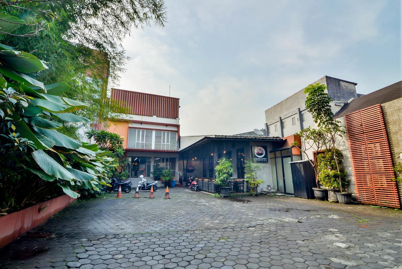 Image Hotel And Resto Bandung Luaran gambar